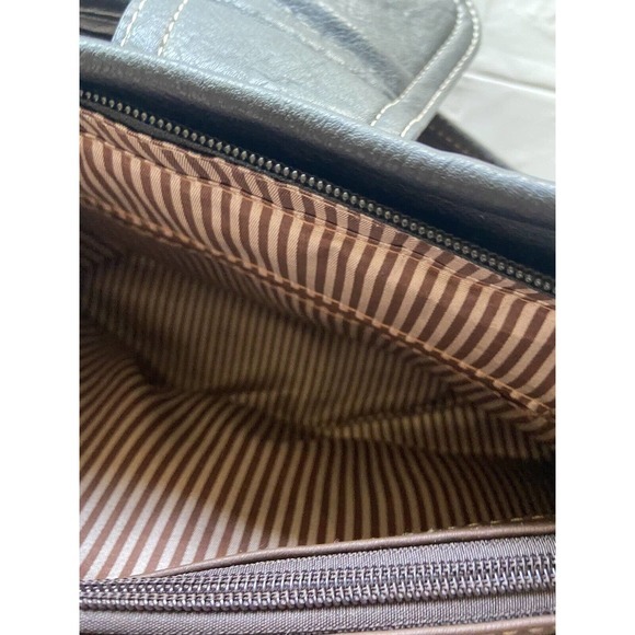 CCW Leather & Rhinestone Women's Purse- Brand New- Lots‎ Of Pockets - Picture 6 of 8